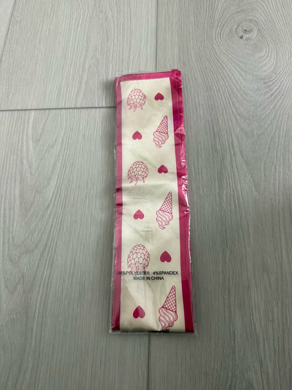 Jo Malone Raspberry Ripple Fragrance Promotional Gift Scarf - Picture 3 of 3